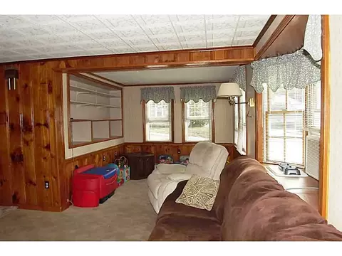 1644 Mendon Rd, Woonsocket, RI 02895 photo 6