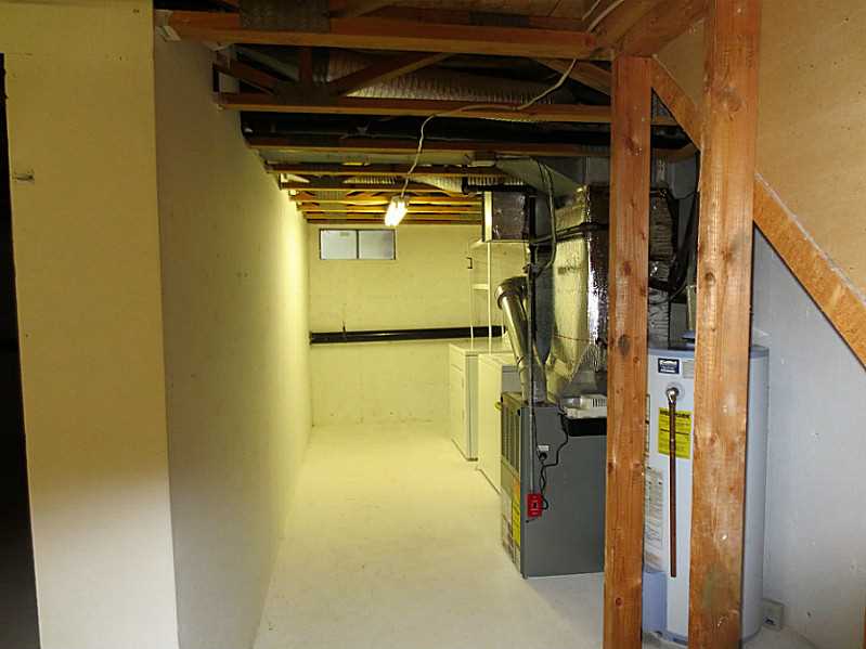 285 Scituate Ave, Cranston, RI 02921 photo 21