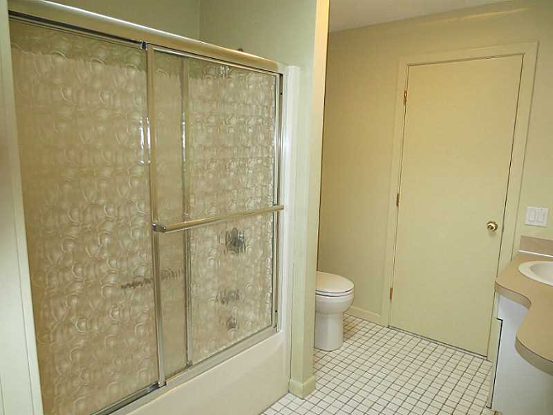 285 Scituate Ave, Cranston, RI 02921 photo 16