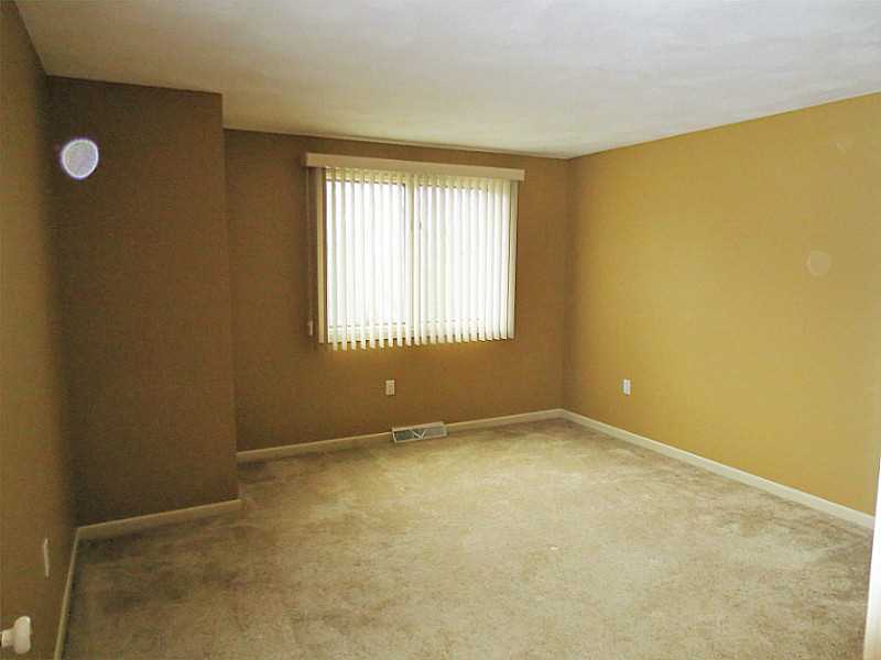 285 Scituate Ave, Cranston, RI 02921 photo 14