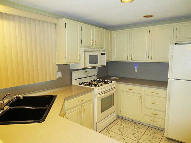 285 Scituate Ave, Cranston, RI 02921 photo 8