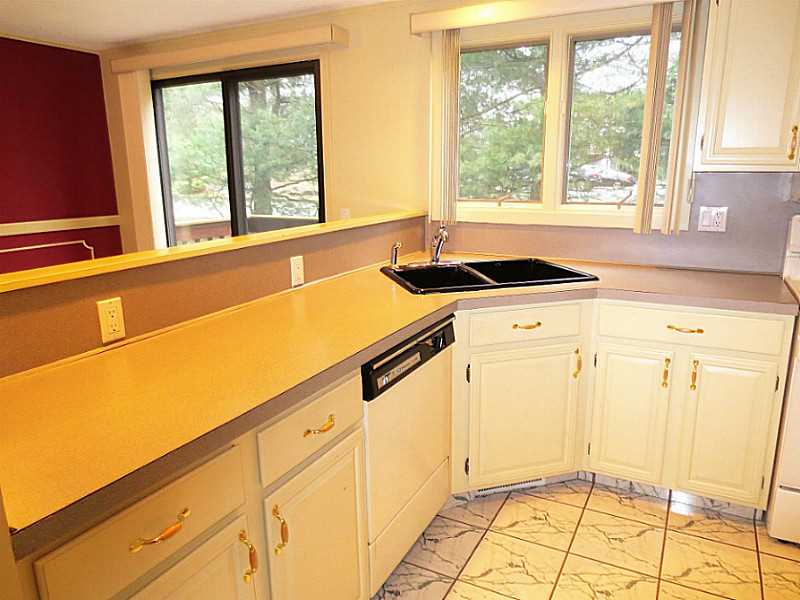 285 Scituate Ave, Cranston, RI 02921 photo 10