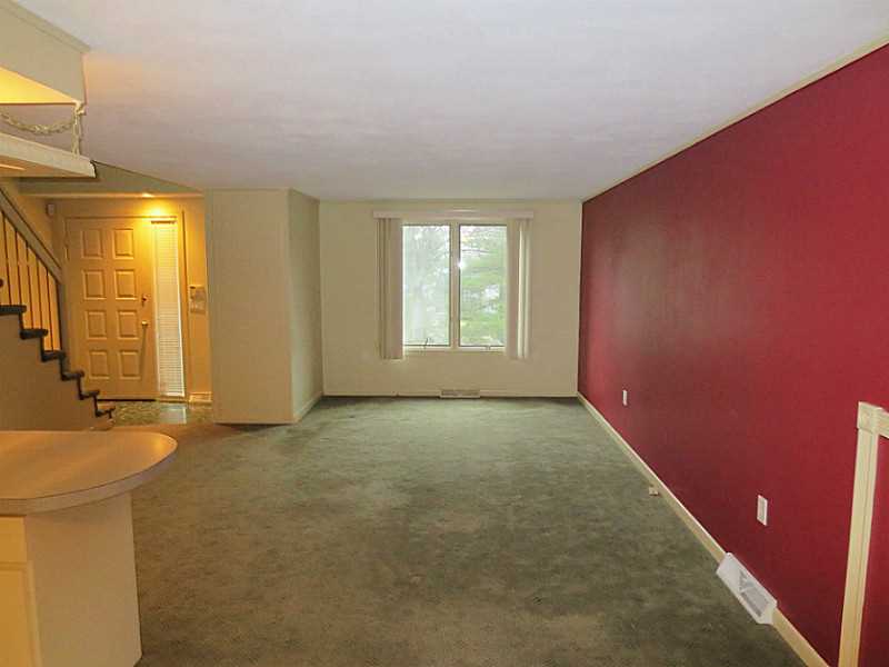 285 Scituate Ave, Cranston, RI 02921 photo 4