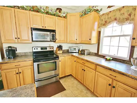 113 Bennett St, Woonsocket, RI 02895 photo 6