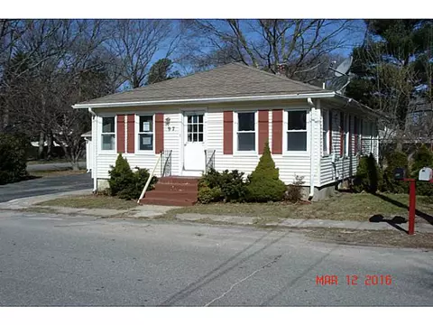 97 Gordon Ave, Warwick, RI 02889 photo 2