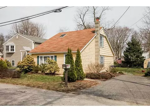 130 Abbott Ave, Warwick, RI 02886 photo 3