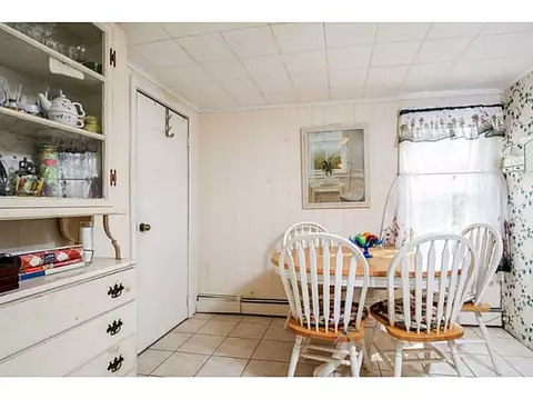 130 Abbott Ave, Warwick, RI 02886 photo 8