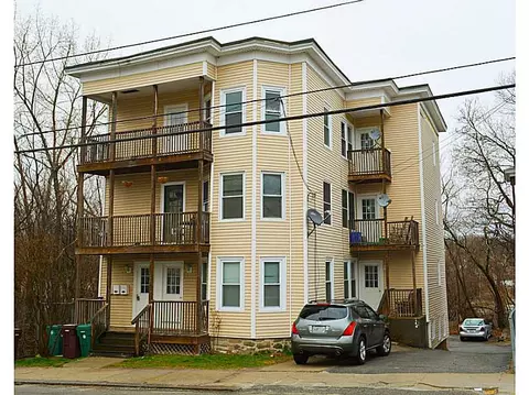 429 2nd Ave, Woonsocket, RI 02895 photo 1
