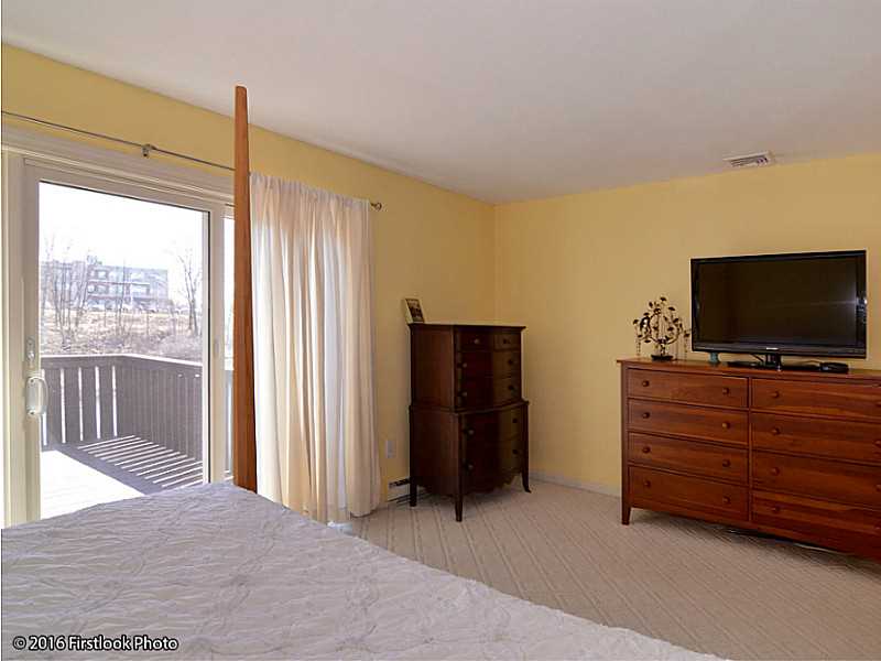 372 Chatham Cir, Warwick, RI 02886 photo 12