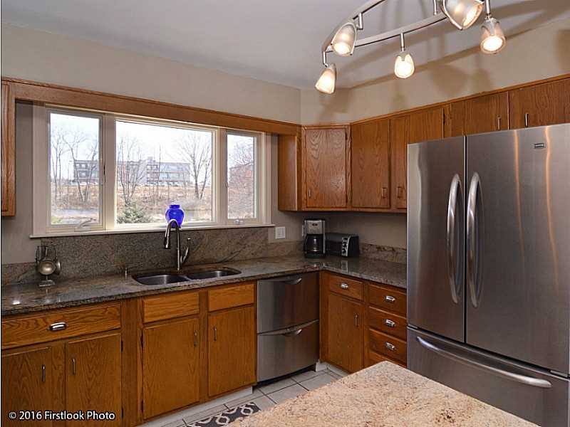 372 Chatham Cir, Warwick, RI 02886 photo 9