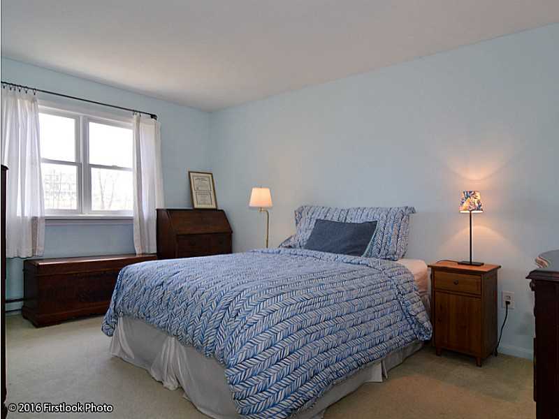 372 Chatham Cir, Warwick, RI 02886 photo 17