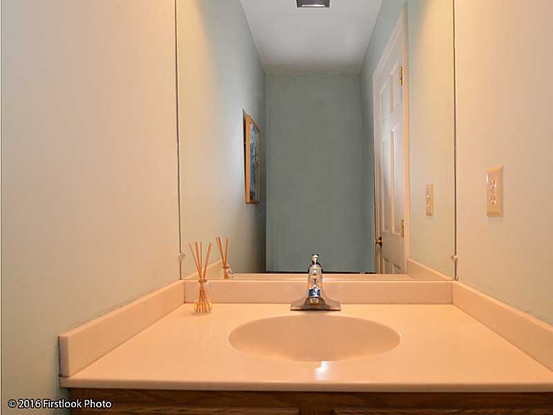 372 Chatham Cir, Warwick, RI 02886 photo 18