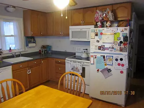 351 Transit St, Woonsocket, RI 02895 photo 9