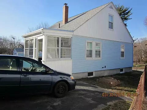 351 Transit St, Woonsocket, RI 02895 photo 5