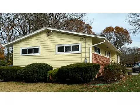 157 Cushing Rd, Warwick, RI 02888 photo 3