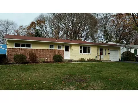 157 Cushing Rd, Warwick, RI 02888 photo 2