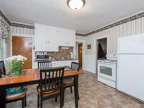 84 Avenue C Ave, Woonsocket, RI 02895 photo 3