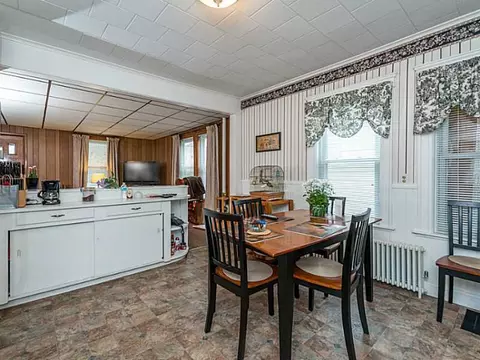 84 Avenue C Ave, Woonsocket, RI 02895 photo 4