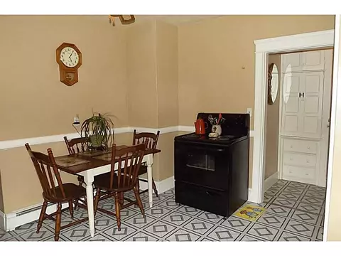 54 Hamilton St, Woonsocket, RI 02895 photo 9