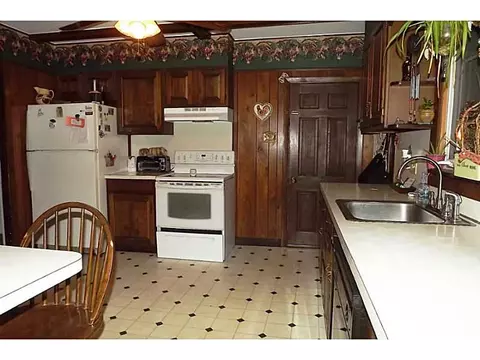 54 Hamilton St, Woonsocket, RI 02895 photo 16