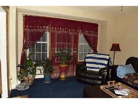 54 Hamilton St, Woonsocket, RI 02895 photo 12