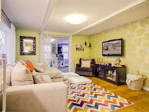 268 Bertenshaw Rd, Woonsocket, RI 02895 photo 9