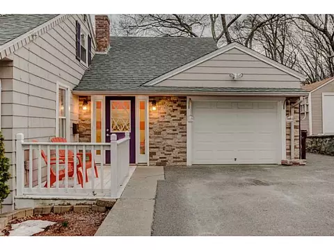 268 Bertenshaw Rd, Woonsocket, RI 02895 photo 2