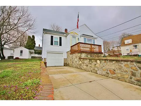 44 Arlington St, Woonsocket, RI 02895 photo 7