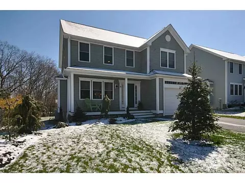 28 Coastwind Dr, Westerly, RI 02891 photo 1