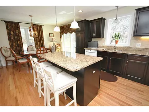 28 Coastwind Dr, Westerly, RI 02891 photo 8