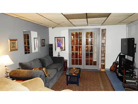 4 Frances Ct, Coventry, RI 02816 photo 11