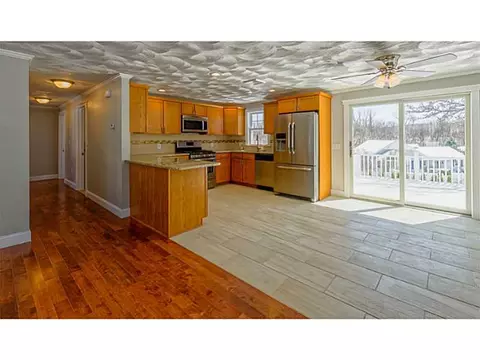 30 Levesque St, Warwick, RI 02886 photo 7