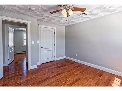 30 Levesque St, Warwick, RI 02886 photo 10