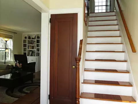 9 Friendly Dr, Warwick, RI 02888 photo 2