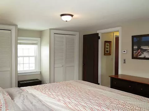 9 Friendly Dr, Warwick, RI 02888 photo 16