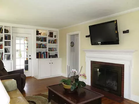 9 Friendly Dr, Warwick, RI 02888 photo 4