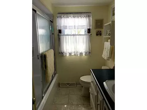 18 Colonial Dr, Warren, RI 02885 photo 8