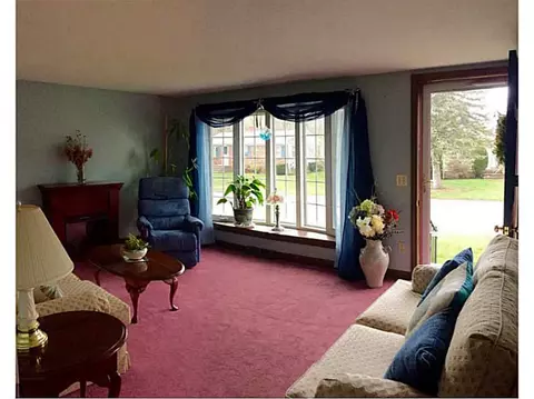 18 Colonial Dr, Warren, RI 02885 photo 10