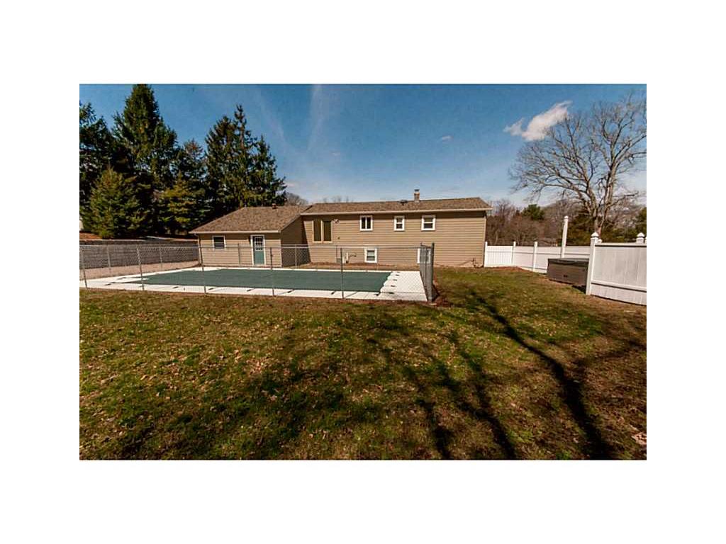 39 Robin Hollow Ln, Westerly, RI 02891 photo 13