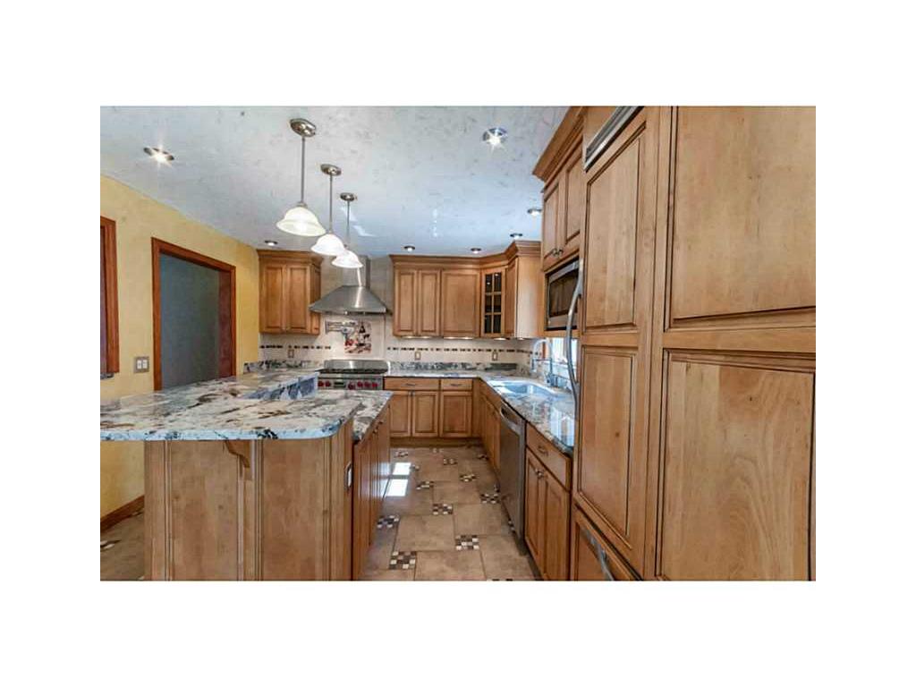 39 Robin Hollow Ln, Westerly, RI 02891 photo 4