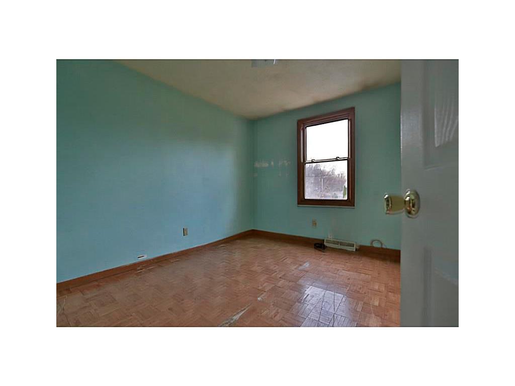 10 Wingate Ct, Warwick, RI 02888 photo 13