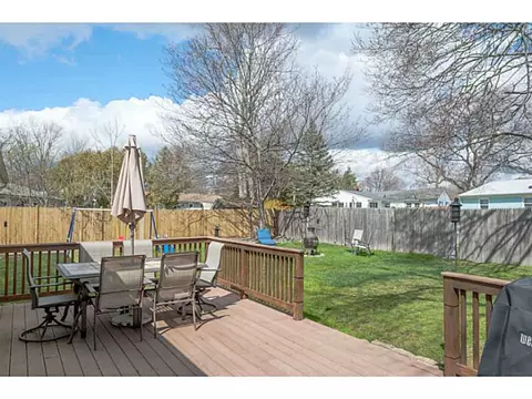 83 Metropolitan Dr, Warwick, RI 02886 photo 13