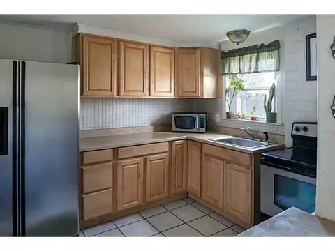 83 Metropolitan Dr, Warwick, RI 02886 photo 8