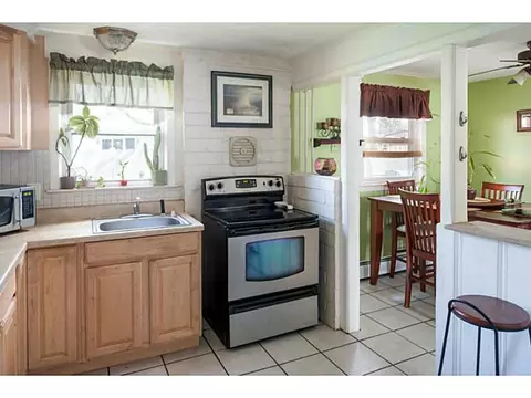 83 Metropolitan Dr, Warwick, RI 02886 photo 7