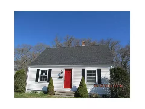 169 Vera St, Warwick, RI 02886 photo 1