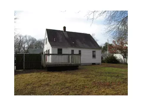 169 Vera St, Warwick, RI 02886 photo 5