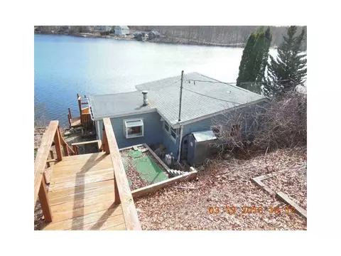 44 W Shore Dr, Exeter, RI 02822 photo 1