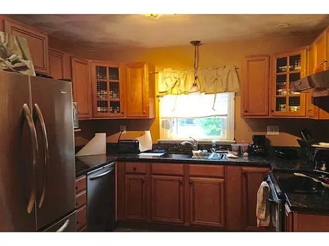 299 Buttonwoods Ave, Warwick, RI 02886 photo 3