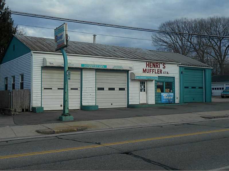 1068 Park Ave, Woonsocket, RI 02895 photo 1