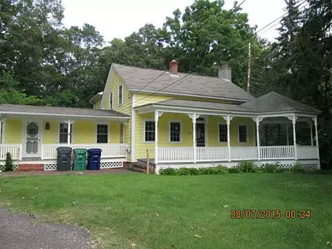 87 Tollgate Rd, Warwick, RI 02886 photo 1